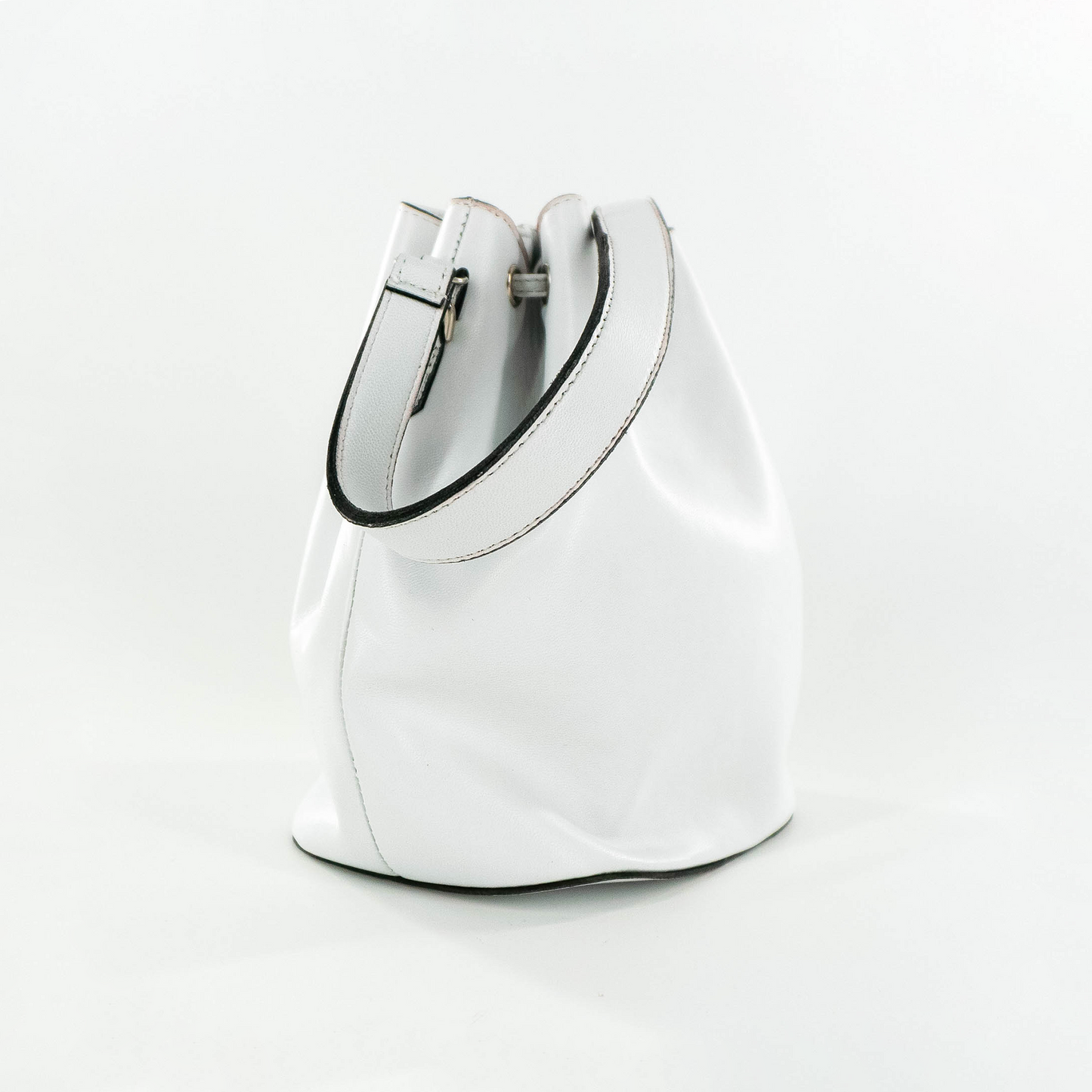 Bucket Bag in White Leather