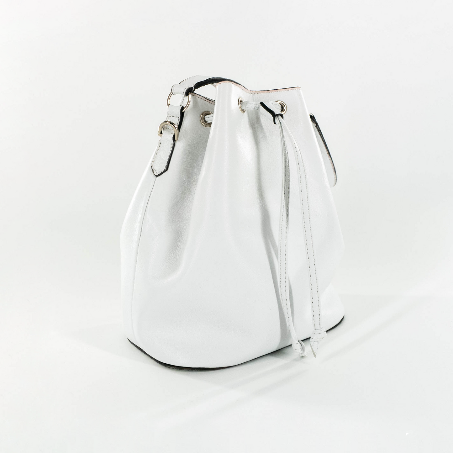 Bucket Bag in White Leather